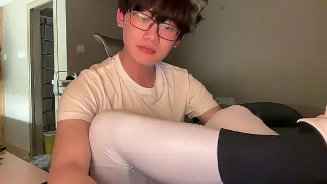 Snapshot of iambennet chatting on December 2025 01:06:01 PM iambennet online show from December 2025 01:06:01 PM