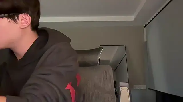 Snapshot of iambennet chatting on December 2025 09:37:02 AM iambennet online show from December 2025 09:37:02 AM