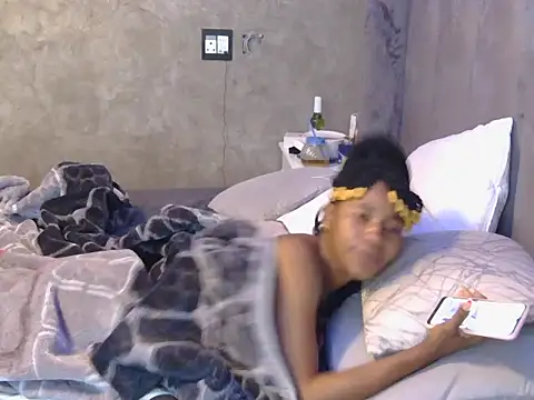 petite queenx online show from October 2025 05:50:02 AM
