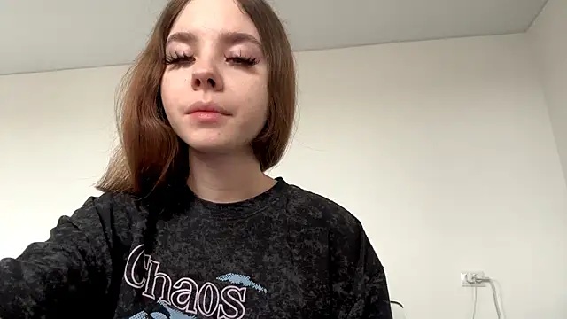 EhtelBiondi online show from November 2025 08:09:02 AM