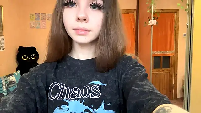 EhtelBiondi online show from November 2025 08:19:02 AM