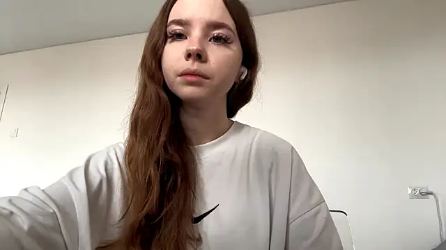 EhtelBiondi online show from October 2025 08:12:02 AM