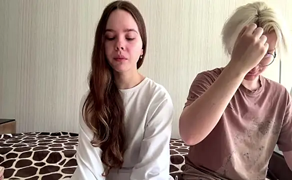 EhtelBiondi online show from April 2026 07:26:02 AM