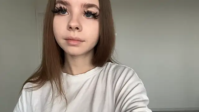 EhtelBiondi online show from November 2025 08:15:02 AM