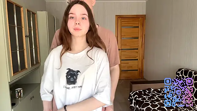 EhtelBiondi online show from April 2026 08:43:02 AM