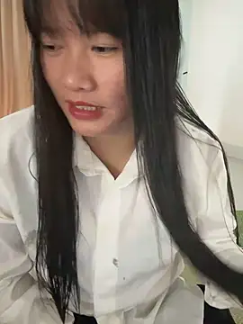 TrangNemo online show from November 2025 01:00:02 AM