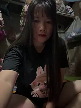 TrangNemo online show from November 2025 06:23:01 PM