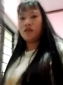 Snapshot of TrangNemo chatting on October 2025 11:38:02 PM TrangNemo online show from October 2025 11:38:02 PM