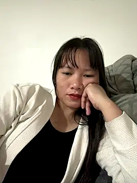 TrangNemo online show from October 2025 12:37:02 PM