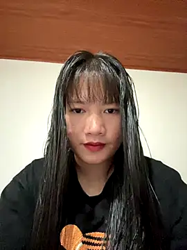 TrangNemo online show from November 2025 06:17:02 AM