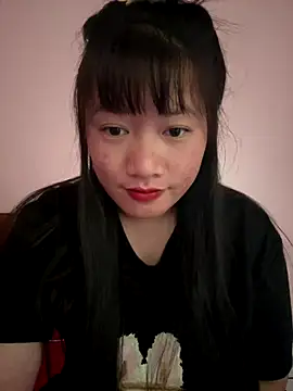 TrangNemo online show from November 2025 08:47:02 AM