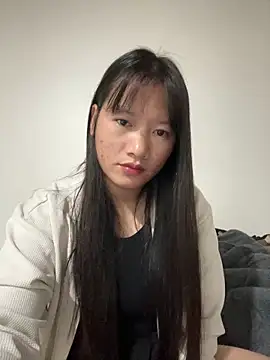 TrangNemo online show from November 2025 09:40:02 PM