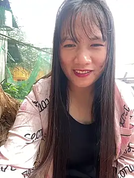 TrangNemo online show from November 2025 06:28:02 AM