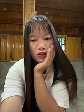 TrangNemo online show from October 2025 12:33:02 AM