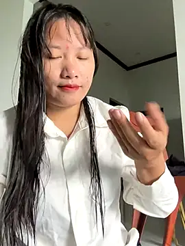 TrangNemo online show from October 2025 12:22:02 AM