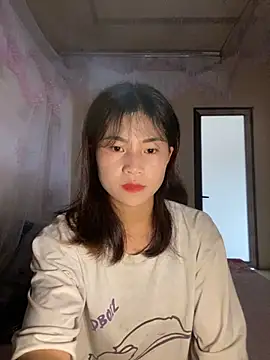 Snapshot of Mylinh- chatting on October 2025 09:43:01 AM Mylinh- online show from October 2025 09:43:01 AM