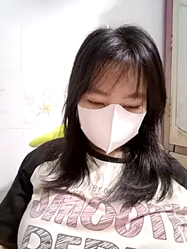 Snapshot of Xuka203 chatting on November 2025 04:33:01 PM Xuka203 online show from November 2025 04:33:01 PM