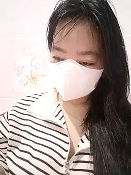 Snapshot of Xuka203 chatting on November 2025 12:47:01 AM Xuka203 online show from November 2025 12:47:01 AM