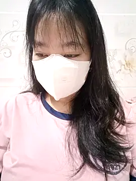 Snapshot of Xuka203 chatting on October 2025 03:55:01 PM Xuka203 online show from October 2025 03:55:01 PM