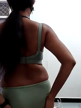 Snapshot of Miya_sistar chatting on January 2026 11:15:02 AM Miya sistar online show from January 2026 11:15:02 AM