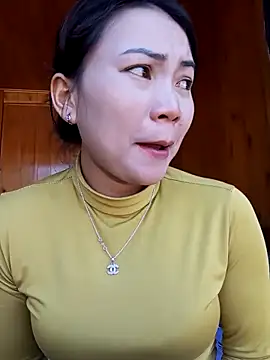 Snapshot of kun-love chatting on November 2025 04:57:02 AM kun-love online show from November 2025 04:57:02 AM