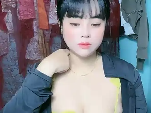 Snapshot of ReginaBigbutt chatting on October 2025 02:32:01 AM ReginaBigbutt online show from October 2025 02:32:01 AM