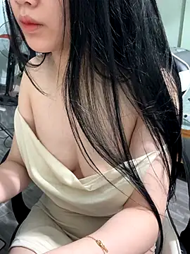 Beyeuuu online show from November 2025 12:38:02 PM