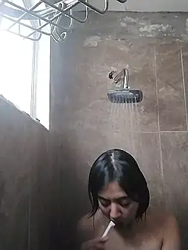 Lollysmile26 online show from January 2026 07:29:01 PM