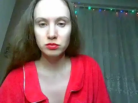 Snapshot of Lynirina chatting on May 2026 08:28:02 PM Lynirina online show from May 2026 08:28:02 PM