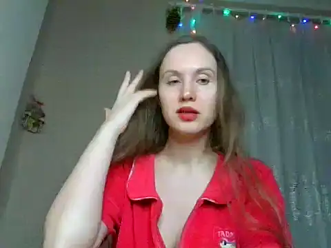 Snapshot of Lynirina chatting on April 2026 10:35:02 PM Lynirina online show from April 2026 10:35:02 PM