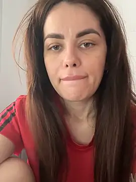 Snapshot of Bella-Flower chatting on October 2025 08:35:02 AM Bella-Flower online show from October 2025 08:35:02 AM