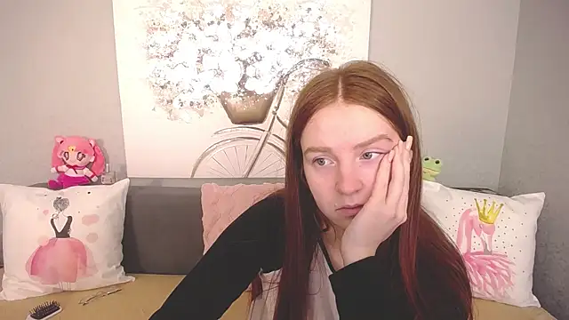 Evarey  online show from November 2025 05:33:01 AM