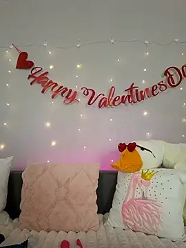 Evarey  online show from February 2026 06:36:02 AM