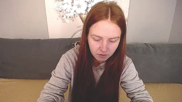 Snapshot of Evarey_ chatting on October 2025 04:25:02 AM Evarey online show from October 2025 04:25:02 AM