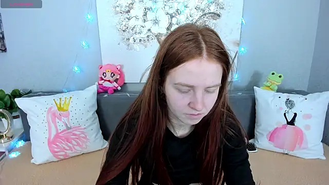 Evarey  online show from December 2025 06:29:01 AM