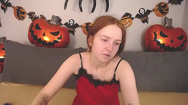 Evarey  online show from October 2025 05:39:02 AM