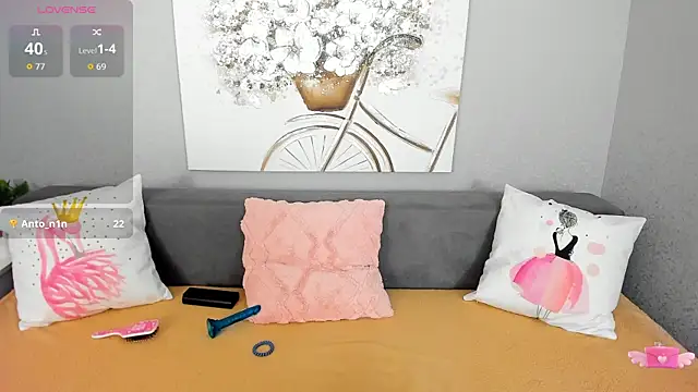 Evarey  online show from December 2025 05:39:02 AM