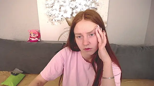 Snapshot of Evarey_ chatting on October 2025 04:47:02 AM Evarey online show from October 2025 04:47:02 AM
