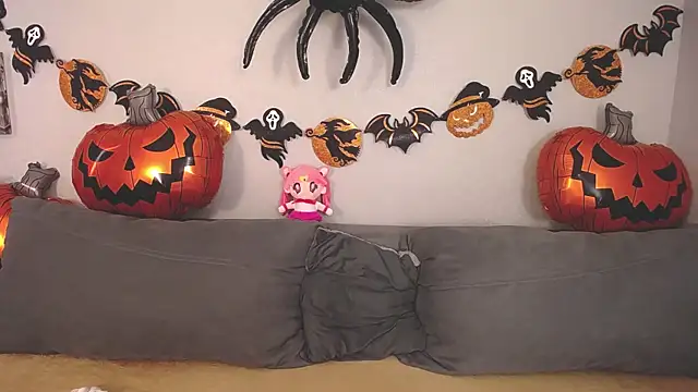 Evarey  online show from October 2025 05:30:01 AM