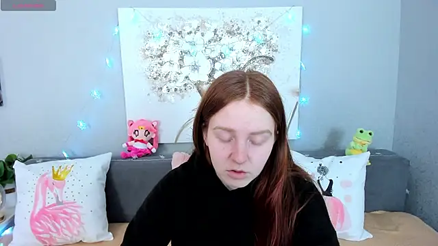 Evarey  online show from December 2025 06:27:01 AM