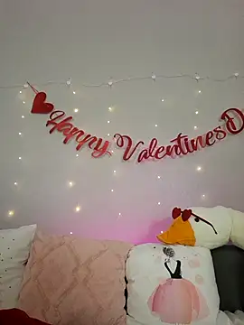 Evarey  online show from February 2026 06:24:01 AM