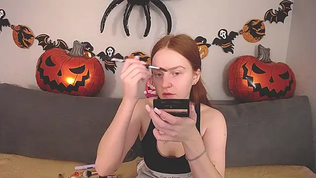 Evarey  online show from October 2025 05:26:01 AM