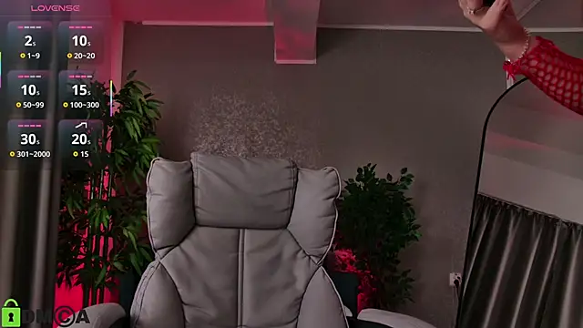 KaiaPearl online show from April 2026 06:01:02 PM