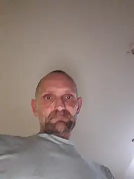 Snapshot of Remello1 chatting on October 2025 11:37:01 PM Remello1 online show from October 2025 11:37:01 PM