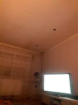 Remello1 online show from December 2025 09:17:02 PM