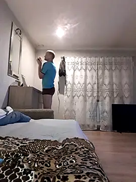 Remello1 online show from November 2025 10:47:02 PM