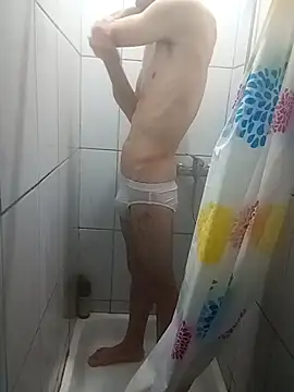 Snapshot of MakabulaAndrey chatting on November 2025 12:27:02 PM MakabulaAndrey online show from November 2025 12:27:02 PM