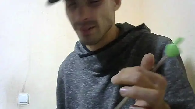 Snapshot of MakabulaAndrey chatting on November 2025 09:30:01 PM MakabulaAndrey online show from November 2025 09:30:01 PM