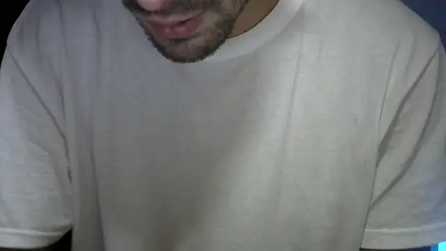 Snapshot of MakabulaAndrey chatting on December 2025 09:05:01 PM MakabulaAndrey online show from December 2025 09:05:01 PM