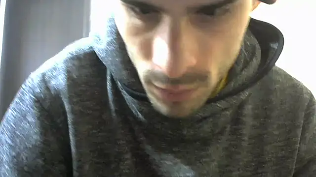 Snapshot of MakabulaAndrey chatting on November 2025 08:07:02 AM MakabulaAndrey online show from November 2025 08:07:02 AM